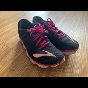 Brooks Connect running shoes size 7